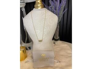 Kendra Scott Gold Tone Pendant Necklace
